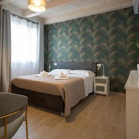 Palm House Bed & Breakfast Cupra Marittima