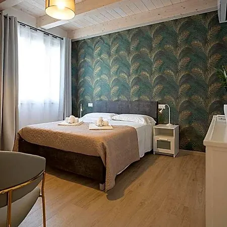Palm House 3* Купра-Мариттима